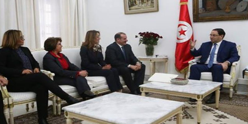   رئيس الحكومة يلتقي وفدا عن جمعية القضاة التونسيين
